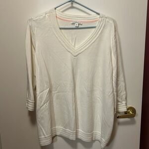 Great Price 🎉🛍❤️Isaac Mizrahi Crème Top